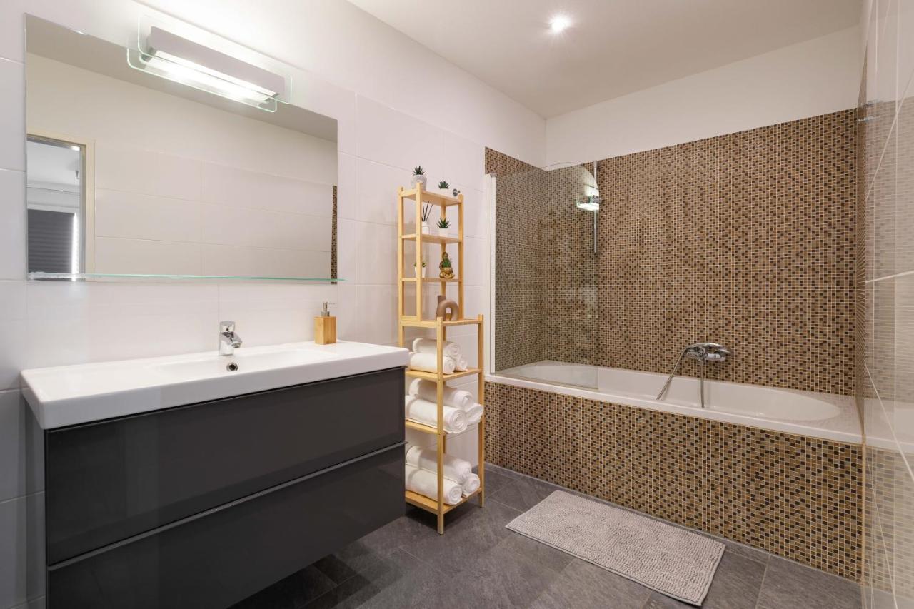 Bright & Cozy 3 Room Apartment Near Everything Wina Bagian luar foto